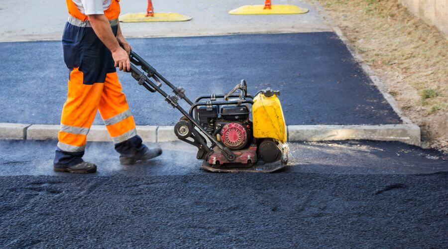 Professional gutter cleaning in Ashby, MA